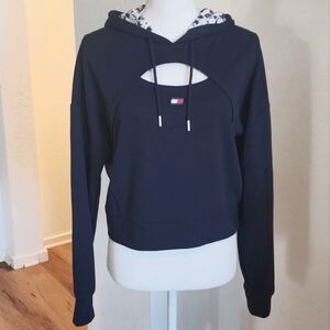 Tommy Hilfiger Women's Keyhole Cropped Hoodie